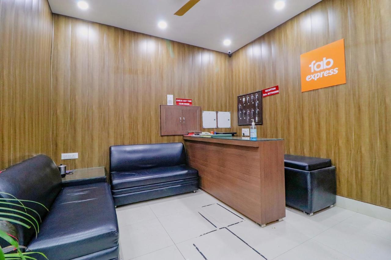 Fabexpress Kartikey Inn Харидвар Экстерьер фото